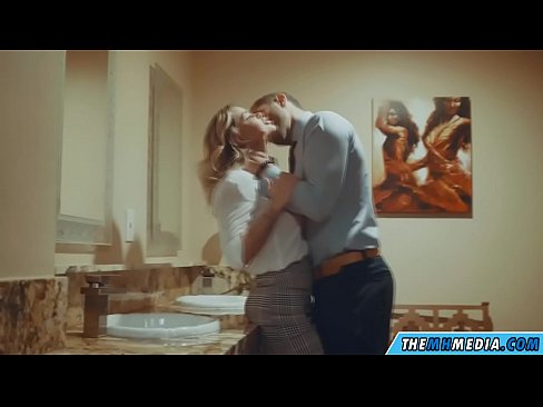 ❤️ Ilehoria busti batek komun publiko batean seduzitzen zaituenean Pornografia gurean eu.ideabuffet.top ❌